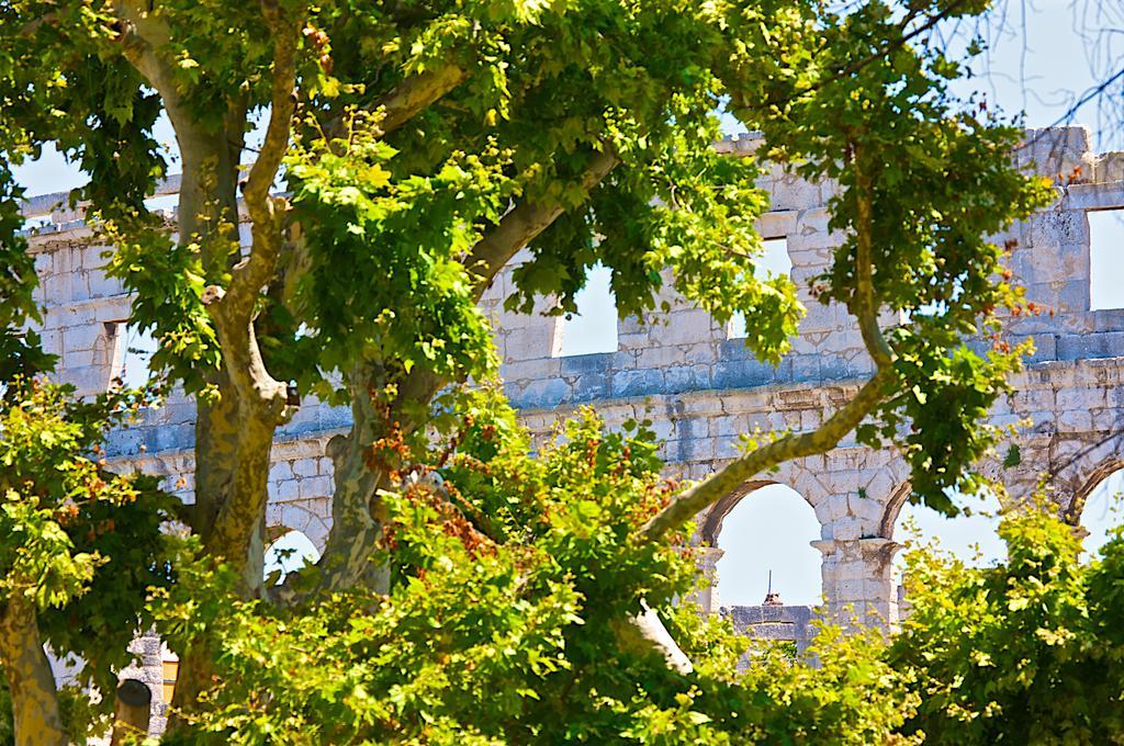 Guest House Hotel Riviera Pula Exterior photo